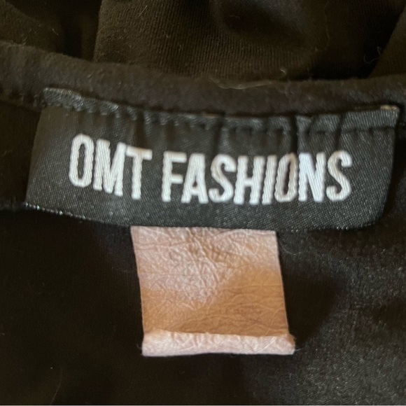 OMT Fashions Women’s Plus Size Blouse - Picture 3 of 4